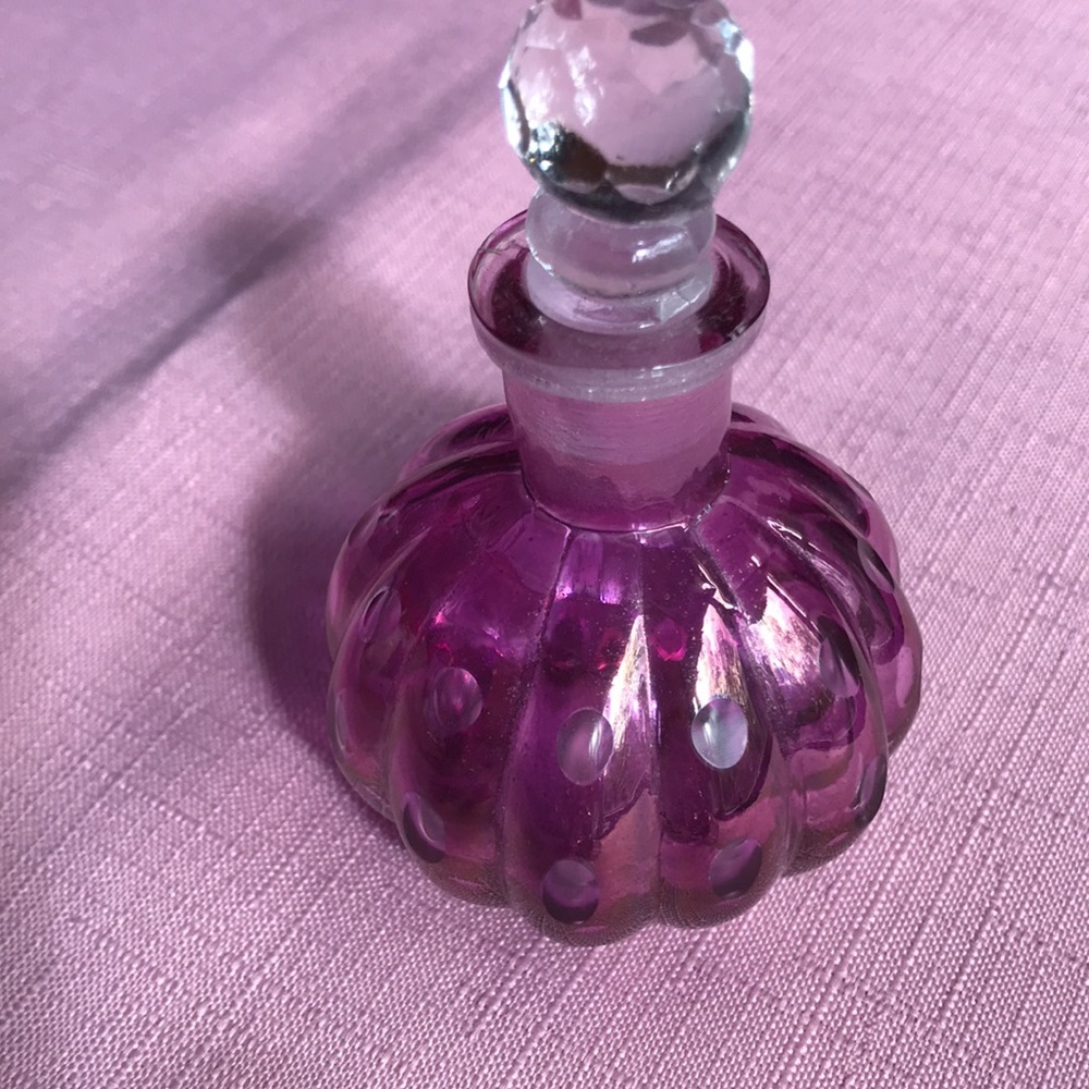 Glass Perfume Bottle Flacons Set of 2 Decanters - Picture 7 of 10